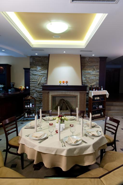 Hotel Astrea Hisarya Buitenkant foto