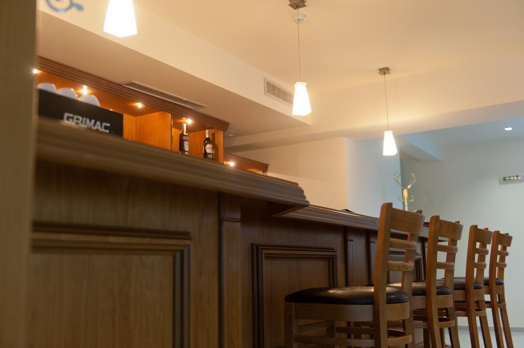 Hotel Astrea Hisarya Buitenkant foto