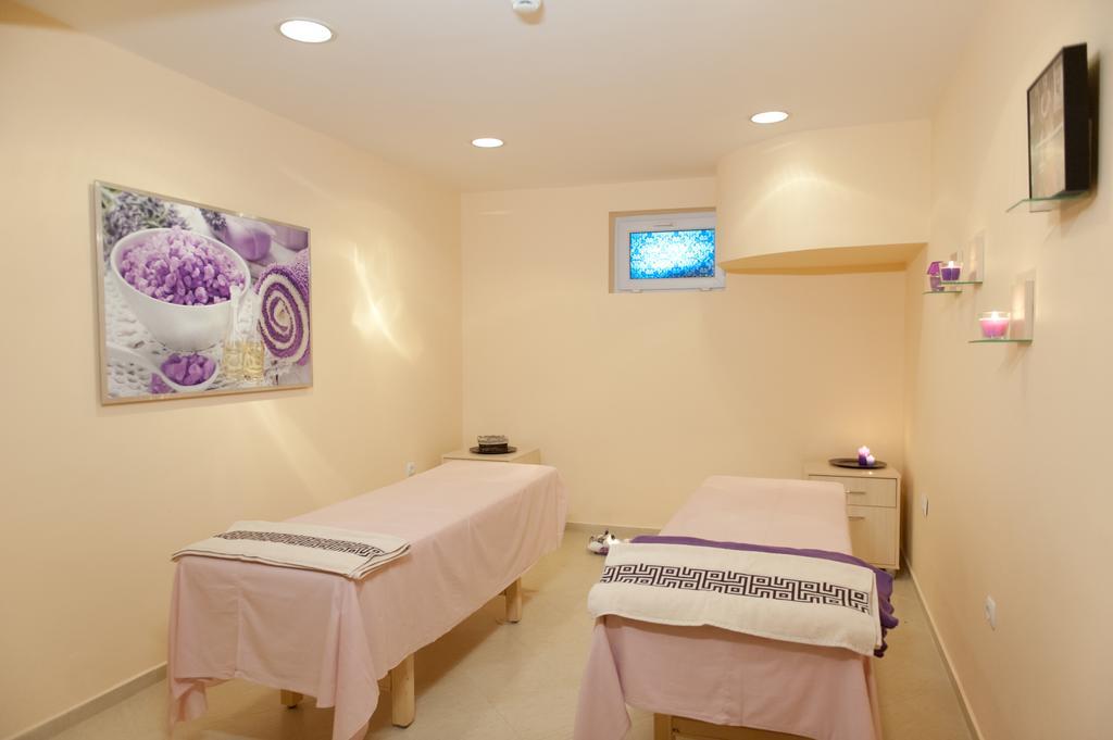 Hotel Astrea Hisarya Buitenkant foto