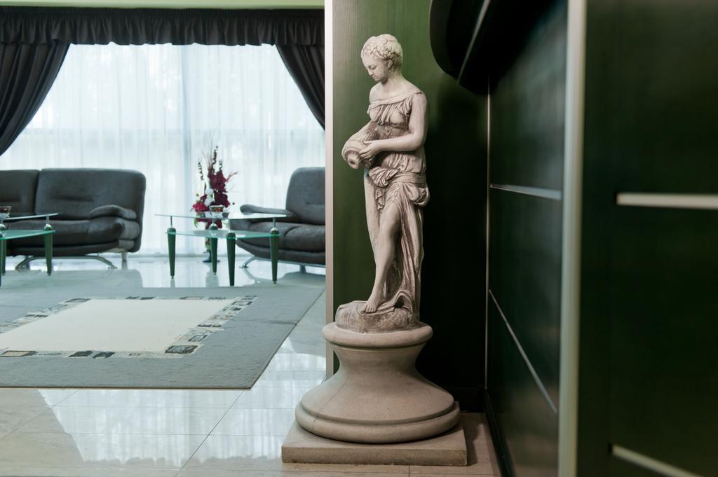 Hotel Astrea Hisarya Buitenkant foto